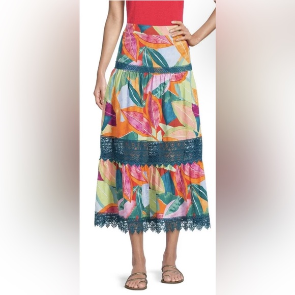 Time and Tru Women’s Tiered Maxi Skirt with Lace Trim NWT (XS & S) - Picture 6 of 6